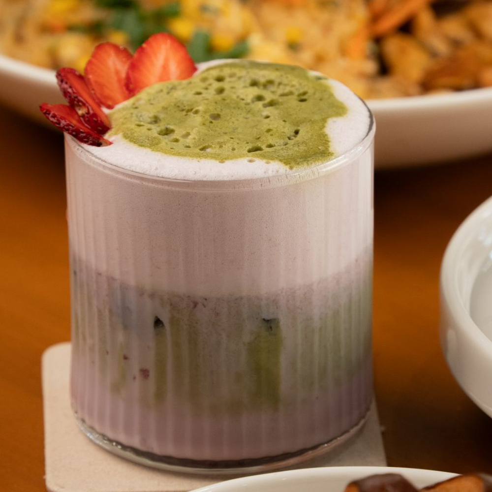 ICED STRAWBERRY MATCHA LATTE